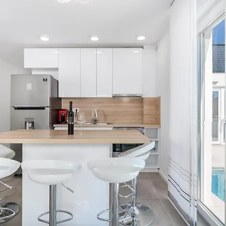 Apartment Alta *
